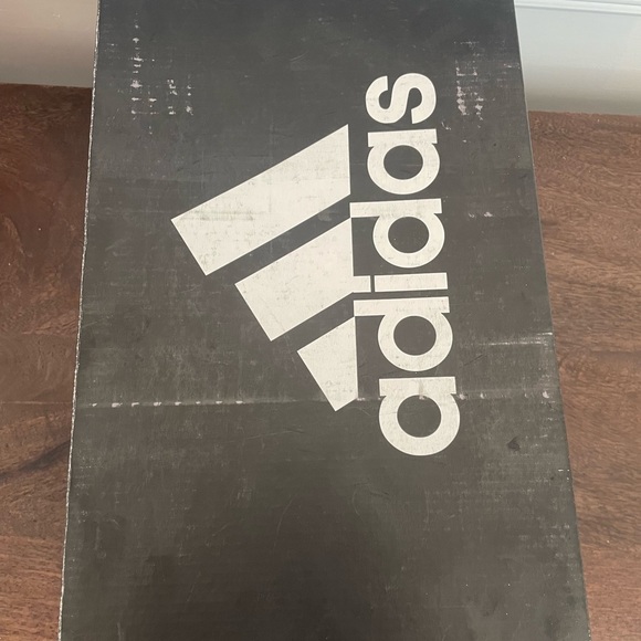 Adidas Women’s Retrorun Running Shoes - Picture 9 of 9